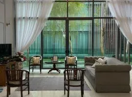 New - Villa with Private Pool & Jacuzzi for 20 ppl in Puchong and Cyberjaya