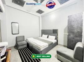 HOTEL PRAKASH GUEST HOUSE ! Varanasi ! fully-Air-Conditioned hotel at prime location with off site Parking availability, near Kashi Vishwanath Temple, and Ganga ghat, Newly constructed and Luxurious Rooms - 4、バラナシのホテル