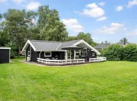 Summer House Close To Nature And Beach