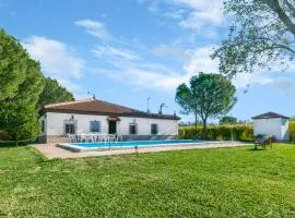 Beautiful Home In Carmona With Kitchen