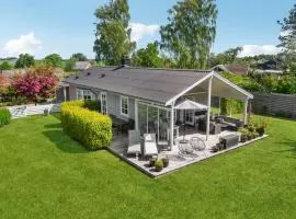 Awesome Home In Slagelse With Wifi