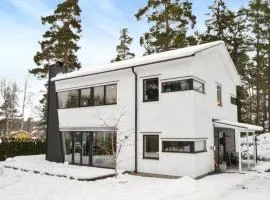 Nice Home In Värmdö With Kitchen