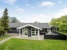 4 Bedroom Amazing Home In Hjørring