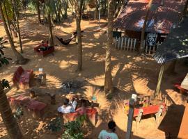 HostelExp, Gokarna - A Slow-Paced Backpackers Community، فندق في جوكارنا