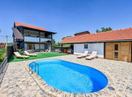 Awesome Home In Zagreb With Sauna, hotel en Sesvete