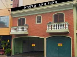 Anexo São João – hotel w mieście Piracicaba