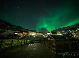 Elvegård Fjordcamp, location près de la plage à Grov