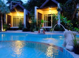 Baan Klang Aow Beach Resort, хотел в Бан Крут