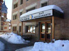 Apartamentos Solneu, hôtel à Baqueira-Beret