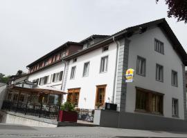 Hirschen B&B, Hotel in Maienfeld