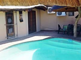 Lani's Guest House - No Loadshedding, hotel u gradu 'Musina'