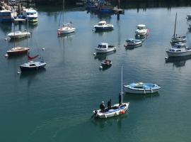 Appartement Design III - Port du Rosmeur - Douarnenez, hotell i Douarnenez