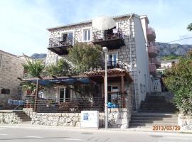 Apartments Mirela, hotel en Gradac