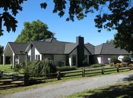 Karapiro Willows Luxury B & B