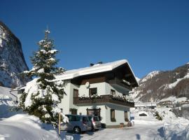 Landhaus Christoph, hotel sa Heiligenblut