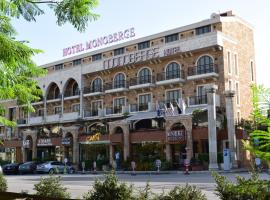 Monoberge Hotel, hótel í Jbeil