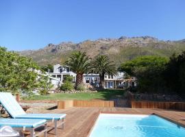 Bloemenzee Boutique B&B, bed and breakfast en Gordonʼs Bay