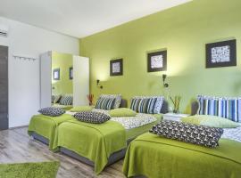 Top Center Rooms & Studio, hotell i Pula