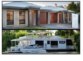 Renmark River Villas and Boats & Bedzzz, hotel di Renmark