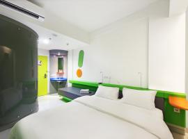 POP! Hotel BSD City Tangerang, hotel in Serpong