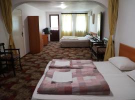 Guestrooms Ross, hotel en Veliko Tŭrnovo