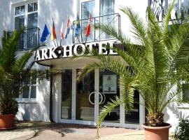 Park Hotel Sellin: Ostseebad Sellin şehrinde bir otel