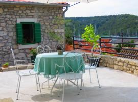 Holiday Home Anna, viešbutis mieste Skradin