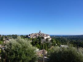 la maison aux bonsais, habitació en una casa particular a Saint-Paul-de-Vence