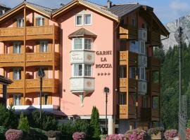 Hotel Garni La Roccia, spa-hotelli kohteessa Andalo