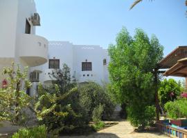 Alaska Camp & Hotel, hotell i Dahab