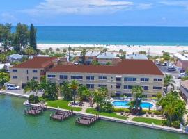 Westwinds Waterfront Resort, hotel em St Pete Beach