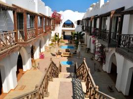 Deep Ashri Apartment and Diving Center, hotell i Marsa Alam