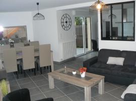 Cocooning Villa, hotel in Cherbourg-en-Cotentin