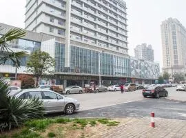 Metropolo, Hefei, Wanda Plaza, Swan Lake