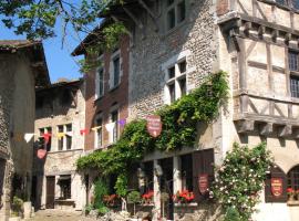 Hostellerie du Vieux Pérouges, hotel a Pérouges