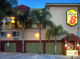 Super 8 by Wyndham Los Angeles Downtown, hotel v Los Angelesu