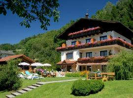 B&B Pension Karlsdorfer Hof, hotel en Seeboden