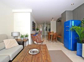 Blue fridge apartmen · Blue fridge apartmen · Ideal for couples, near beach and well connected – hotel w mieście Vilassar de Mar