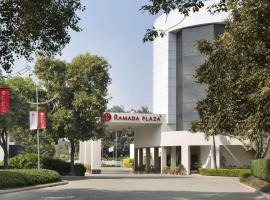 Ramada Plaza by Wyndham JHV Varanasi、バラナシのホテル