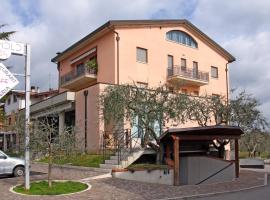 Camere Rufino A POCHI CHILOMETRI DAL CENTRO DI PERUGIA E DA ASSISI, hotell  lennujaama Perugia San Francesco d'Assisi – Umbria rahvusvaheline lennujaam - PEG lähedal