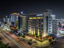 Shangria Beach Tourist Hotel、木浦市のホテル