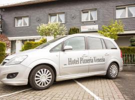 Hotel Pizzeria VENEZIA, hotel dekat Bandara Frankfurt-Hahn - HHN, 