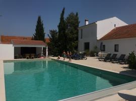 Casas e Glamping Quinta da Saudade, hotel u gradu 'Canha'