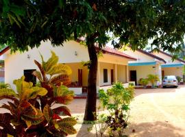 Yaswi Guest House, hotel en Pasikuda