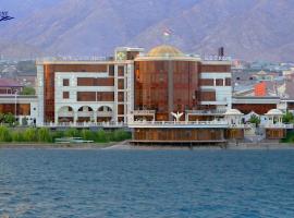 Parliament Palace Hotel, hotel en Khujand