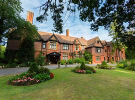 Stanhill Court Hotel, a member of Radisson Individuals, budjettihotelli kohteessa Charlwood