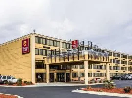 Clarion Hotel Airport & Conference Center