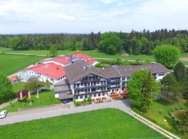 Farbinger Hof, hotelli kohteessa Bernau am Chiemsee