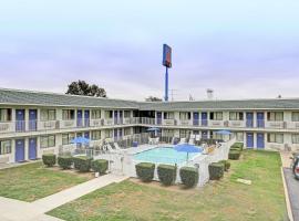 Motel 6-San Marcos, TX, hotel em San Marcos