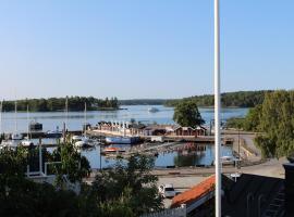 Vaxholm Seaview Cottage, хотел в Ваксхолм